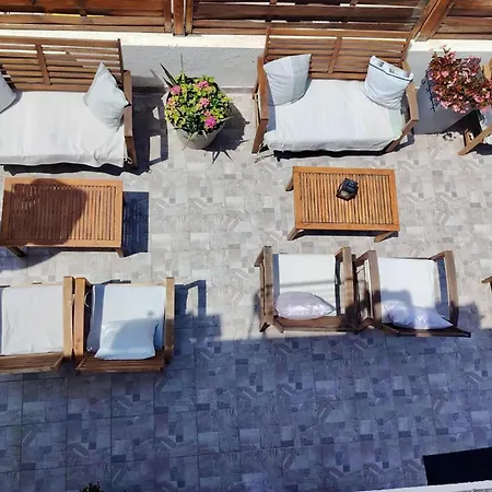 Awesome In Hvar With Swimming Pool Апартаменти Хвар