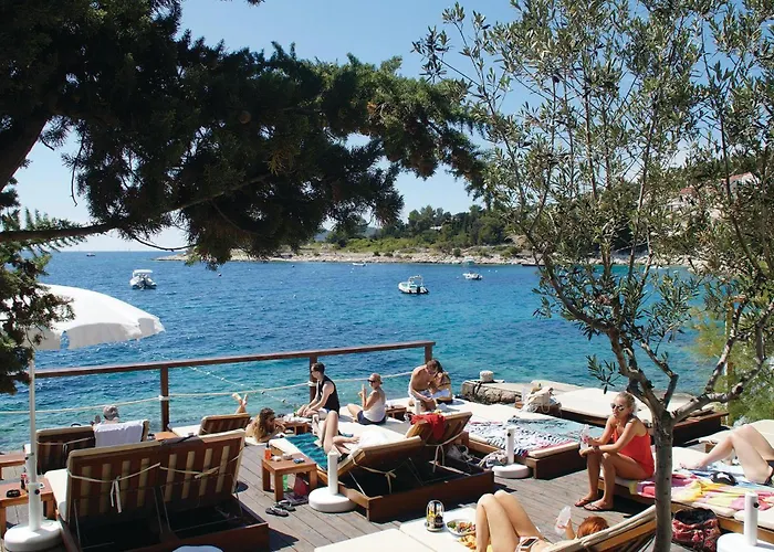 Apartman Awesome In Hvar With Swimming Pool